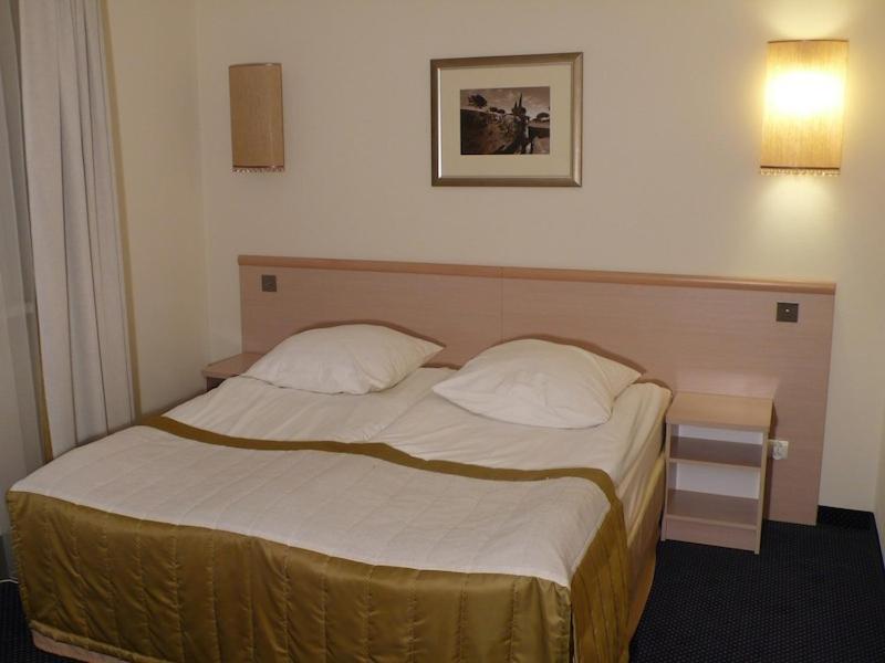 Hotel Via Appia Raszyn Pokoj fotografie