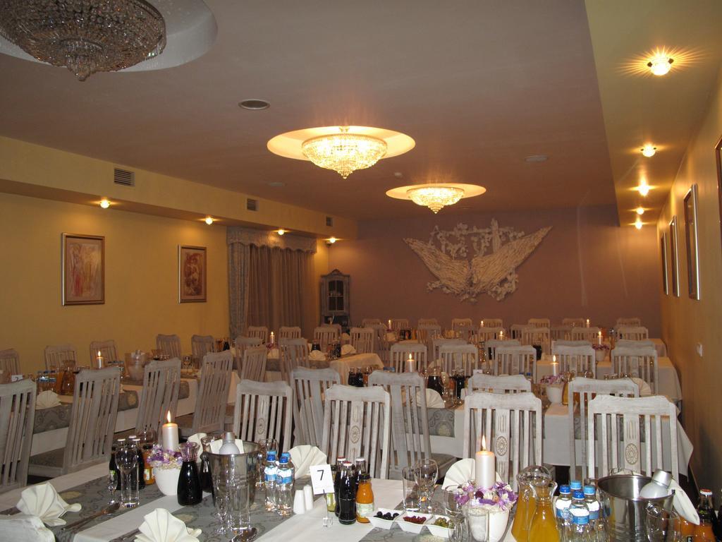 Hotel Via Appia Raszyn Exteriér fotografie